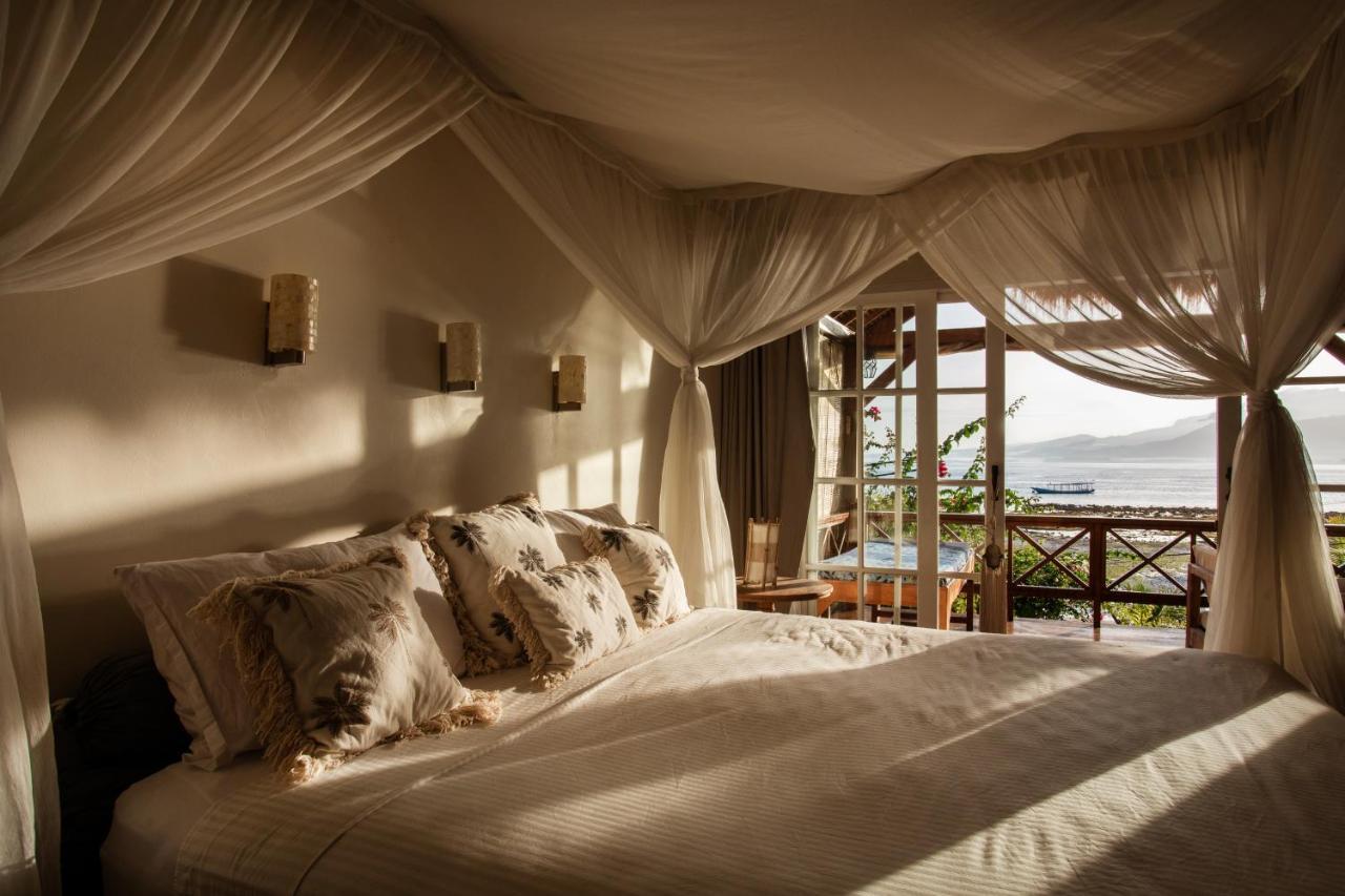 Serenity Luxurious Beachfront Villa & Spa With Private Infinity Pool, 8 Guests Гили-Эйр Экстерьер фото