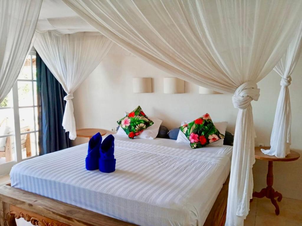Serenity Luxurious Beachfront Villa & Spa With Private Infinity Pool, 8 Guests Гили-Эйр Экстерьер фото