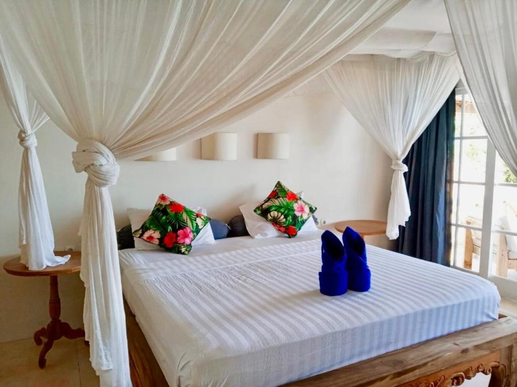 Serenity Luxurious Beachfront Villa & Spa With Private Infinity Pool, 8 Guests Гили-Эйр Экстерьер фото