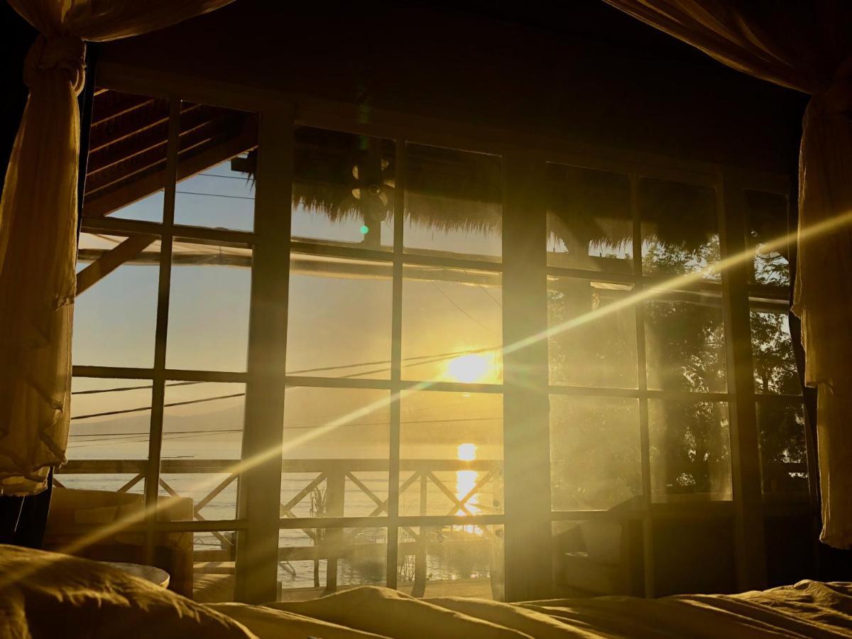 Serenity Luxurious Beachfront Villa & Spa With Private Infinity Pool, 8 Guests Гили-Эйр Экстерьер фото